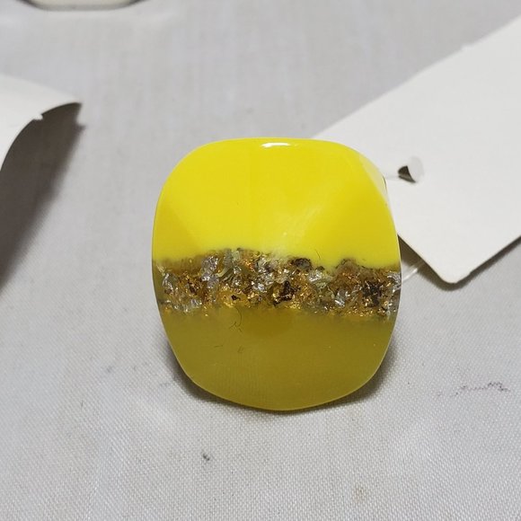 6PC assorted iridescent foil acrylic rings - Picture 5 of 6